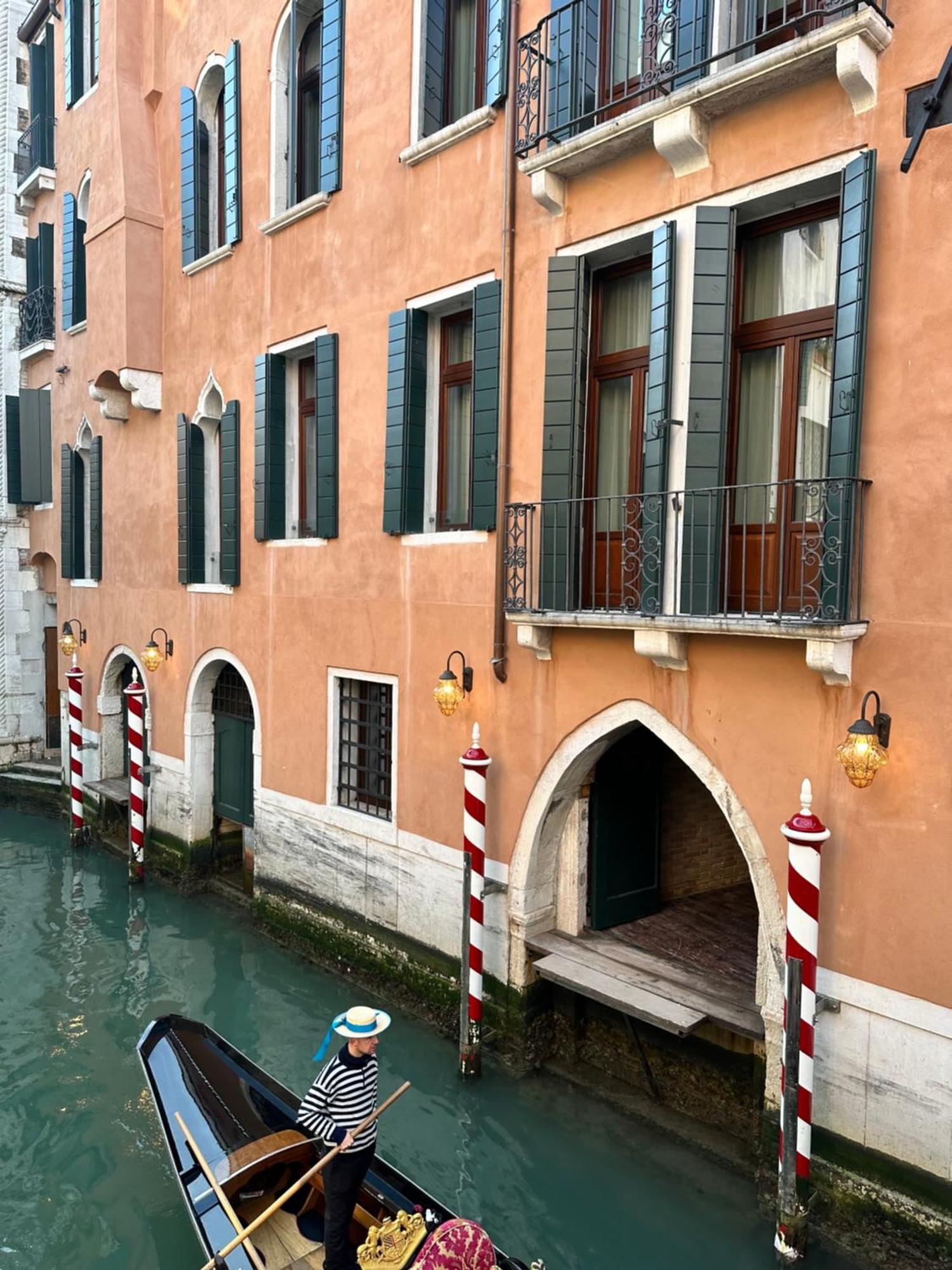 Be Mate Ponte Di Rialto Aparthotel Венеция Екстериор снимка