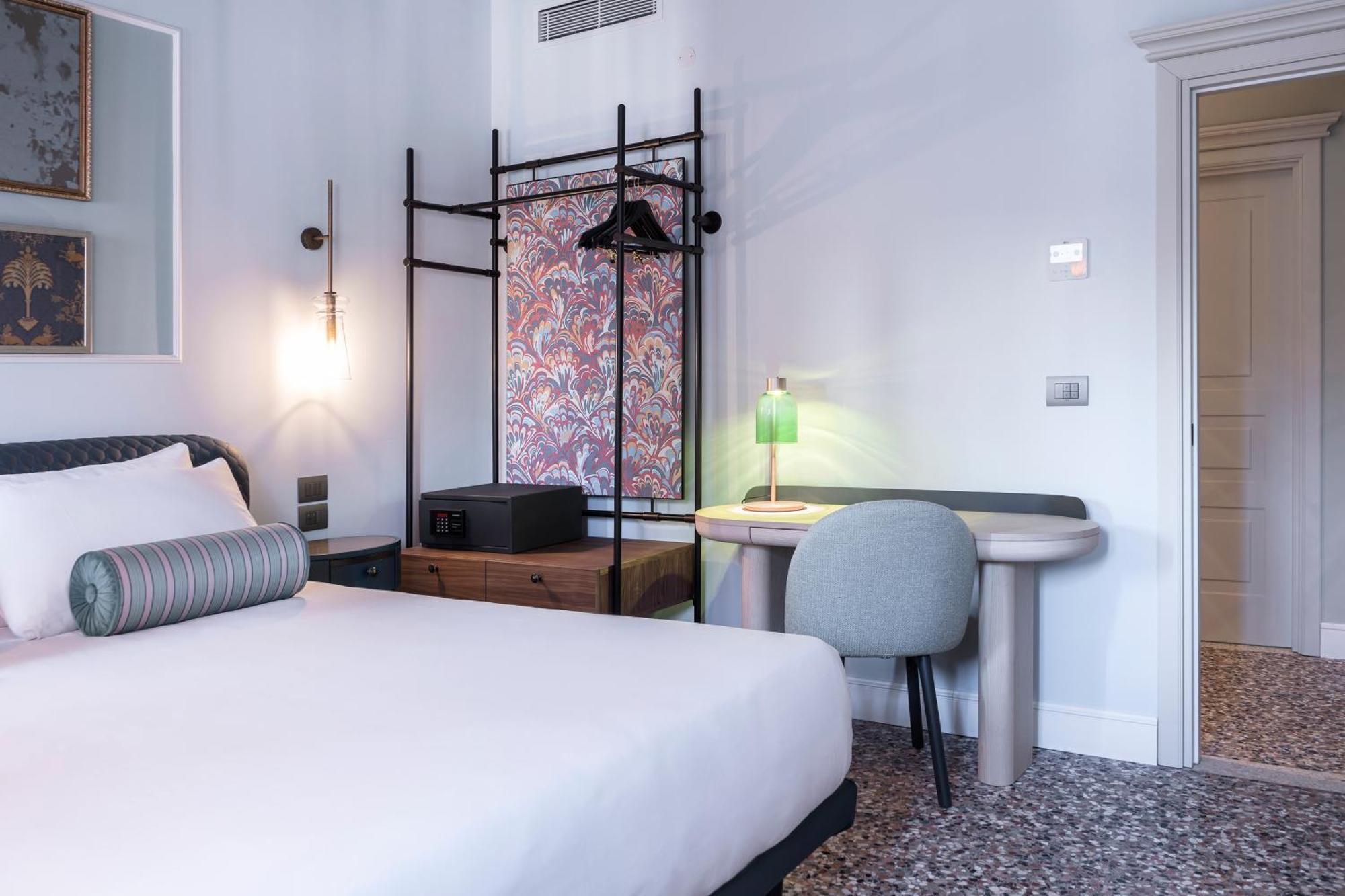 Be Mate Ponte Di Rialto Aparthotel Венеция Екстериор снимка